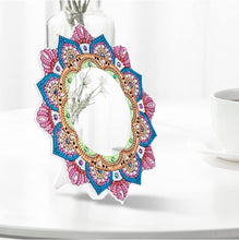 Lade das Bild in den Galerie-Viewer, Kreativset GOLDEN Diamond Painting Wandspiegel Rund Acryl Mandala