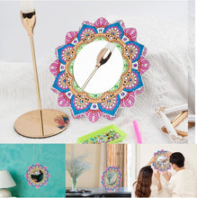 Lade das Bild in den Galerie-Viewer, Kreativset GOLDEN Diamond Painting Wandspiegel Rund Acryl Mandala
